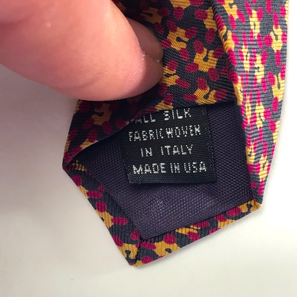CHRISTIAN DIOR all silk designer luxury tie made in the USA. - Picture 5 of 5